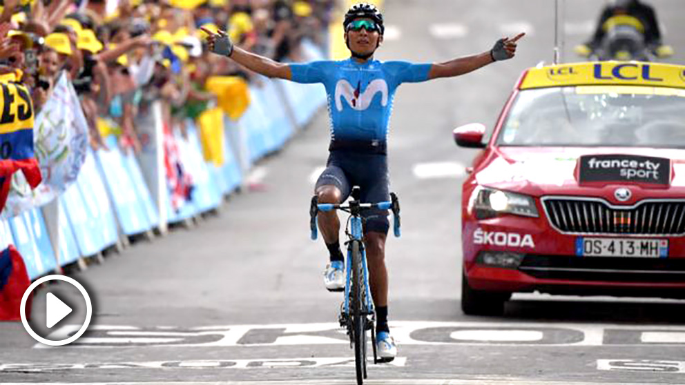 Nairo Quintana celebra su victoria en el Tour de Francia. (AFP)