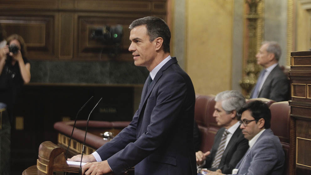 Pedro Sánchez durante la sesión de investidura de este jueves. (Foto: Francisco Toledo).