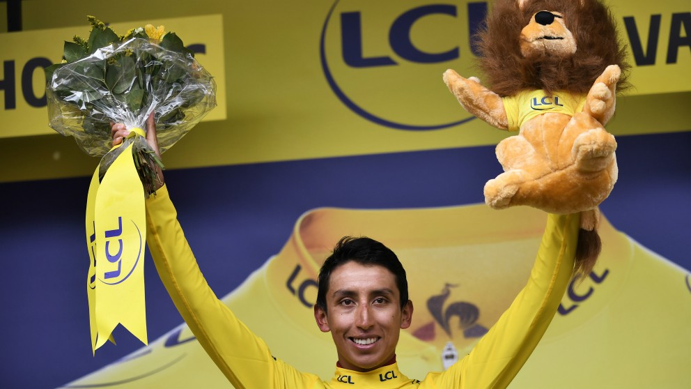 Bernal gana el primer Tour para Colombia. (AFP)