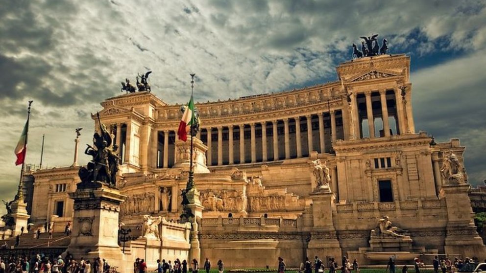 Roma, capital de Italia, es conocida como la ciudad eterna.
