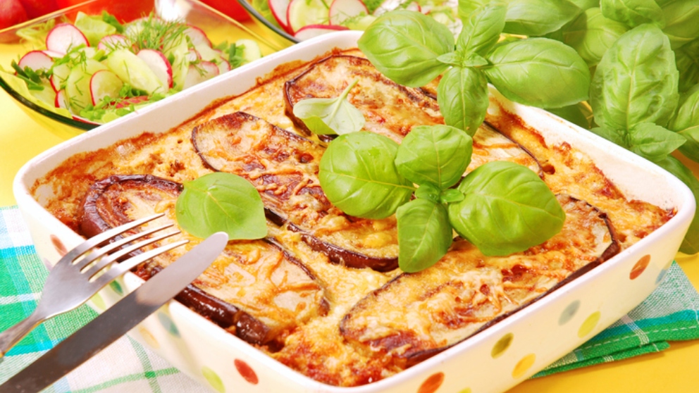 Receta de berenjenas con bechamel y queso
