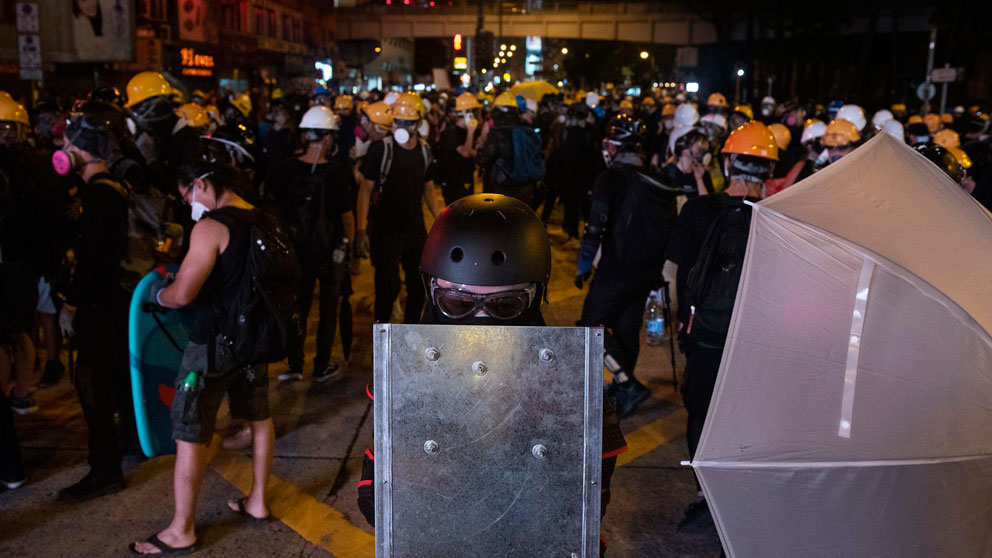 La ciudad de Hong Kong se ha visto sacudida por meses de protestas que comenzaron en rechazo a un proyecto de ley para permitir que las personas sean extraditadas para ser juzgadas en la China continental. Foto: EP