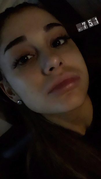 Ariana Grande no duda en mostrarse sin maquillaje en Instagram
