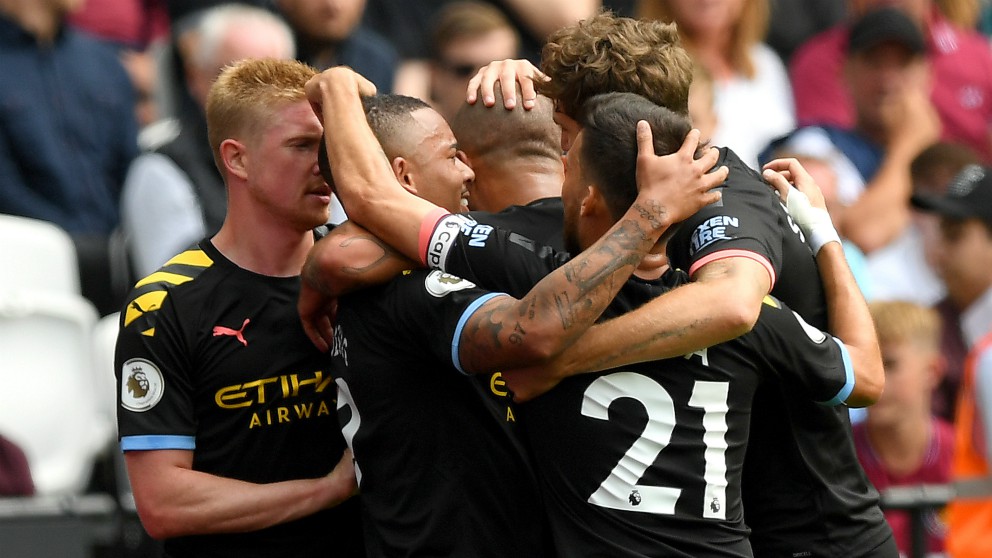 Los jugadores del Manchester City celebran un gol frente al West Ham. (Getty)