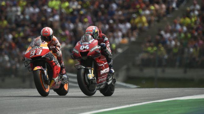 Dovizioso adelanta a Márquez. (AFP)