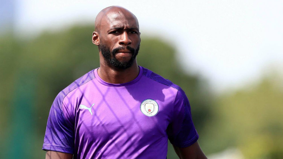 Eliaquim Mangala entrenando con el Manchester City (@Elia22Mangala)