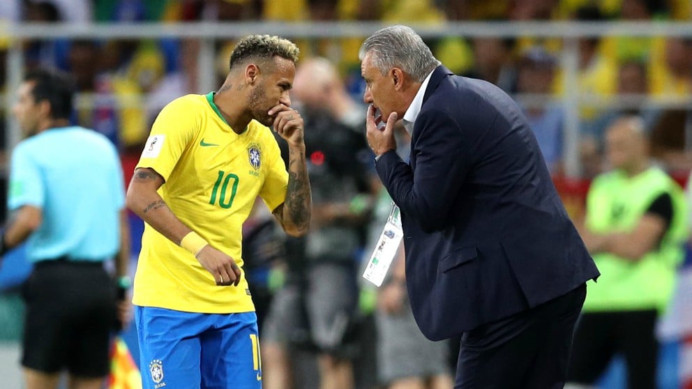 Neymar y Tite, en un partido de Brasil. (Getty)