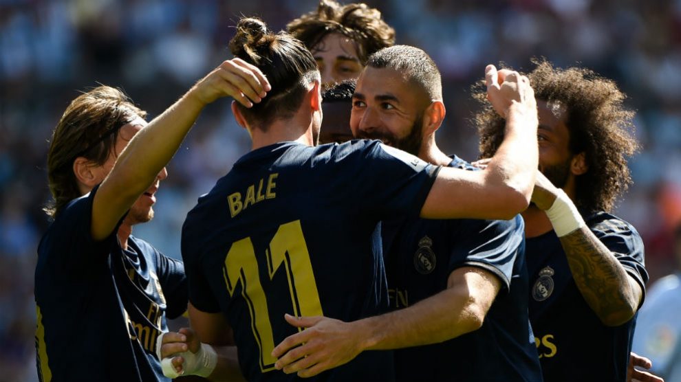 Los jugadores del Real Madrid celebran el 0-1 en Balaídos. (AFP)