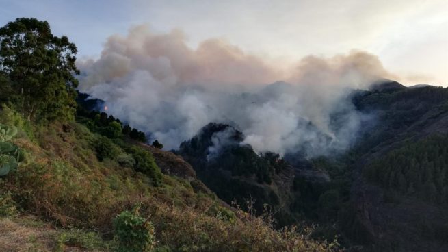 Banco Santander activa el protocolo de ayuda a los afectados por los incendios en Gran Canaria