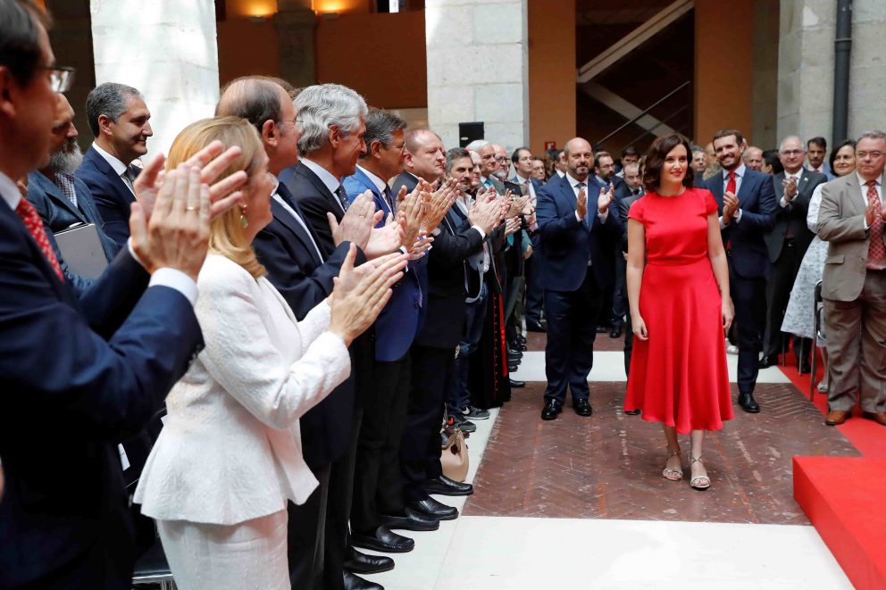 Isabel Díaz Ayuso llegando a su toma de posesión @EFE