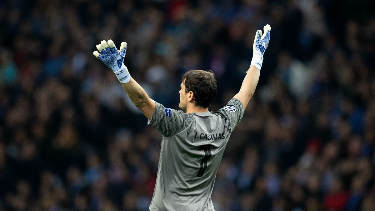 Iker Casillas podría volver a los terrenos de juego (Getty).