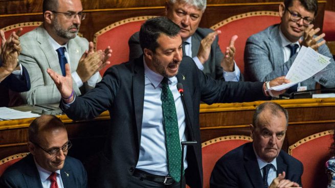 Salvini responde a Conte: «Lamento que hayas tenido que aguantarme durante un año»