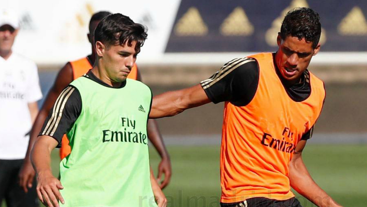 Brahim y Varane, en un entrenamiento.