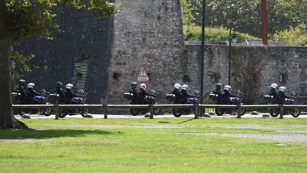 Policía vigilando el G7 (Foto: AFP)