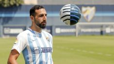 José Rodríguez en su presentación con el Málaga (@Josseroodriguez)
