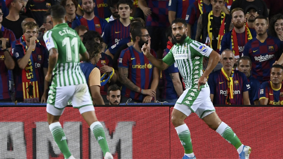 Nabil Fekir celebra un gol ante el Barcelona (AFP)