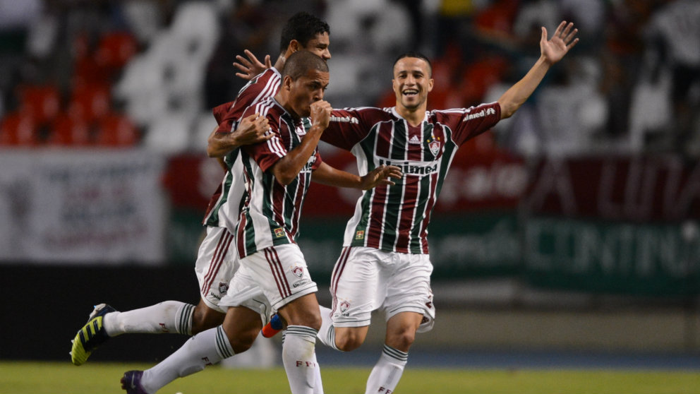 Thiago Carleto celebra un gol con el Fluminense (AFP)