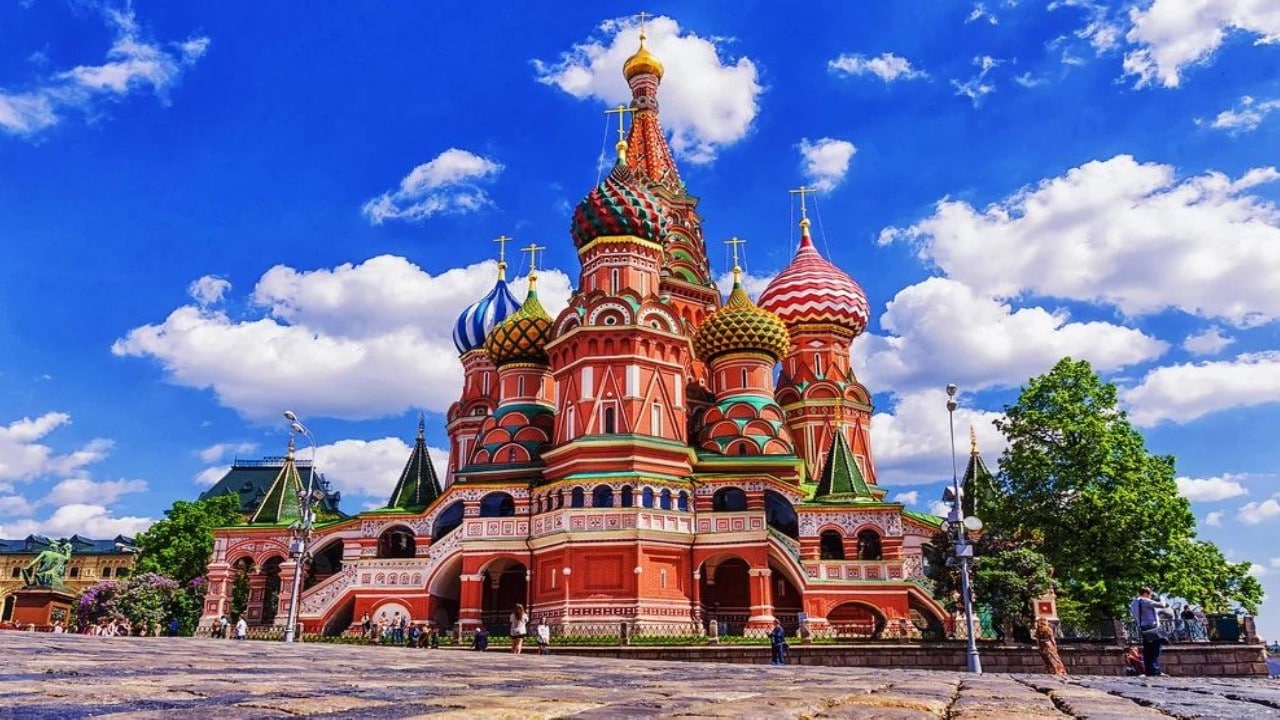 La principal catedral moscovita es sin duda original y muy bonita
