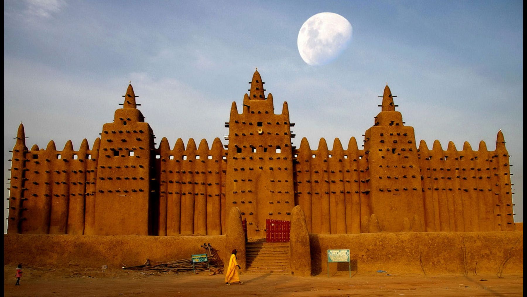 Descubre los edificios sagrados más imponentes como la gran mezquita de djenné
