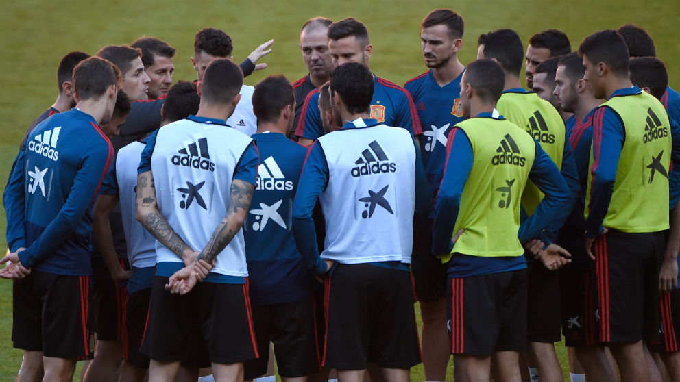 Robert Moreno, durante un entrenamiento. (AFP)