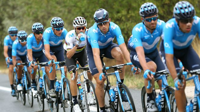 Polémica en la Vuelta: la UCI ‘obligó’ parar a Movistar para salvar a Roglic