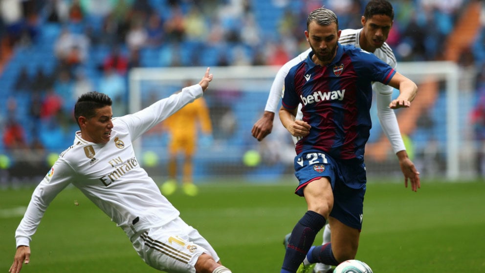 Borja Mayoral con el Levante en el Santiago Bernabéu (EFE)