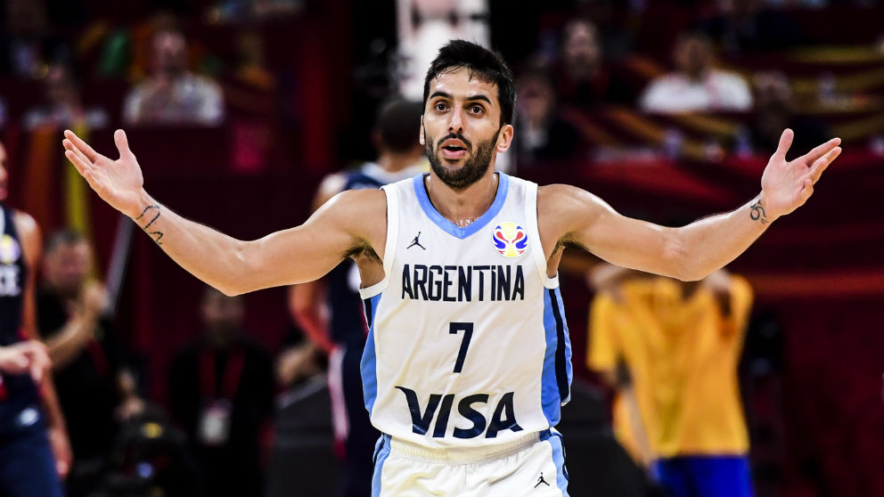 Facundo Campazzo, en un partido con Argentina. (Getty)