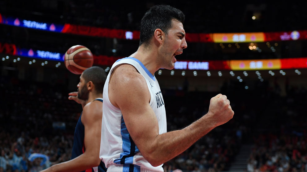 Luis-Scola,-durante-un-partido-en-el-Mundial-de-Baloncesto-2019-(AFP)