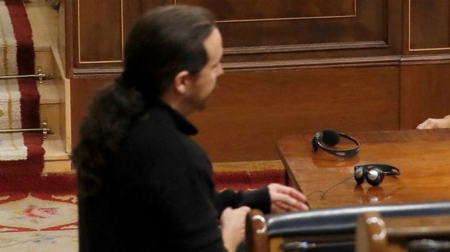 Iglesias llega 30 minutos tarde al último control al Gobierno tras el fracaso que lleva a elecciones