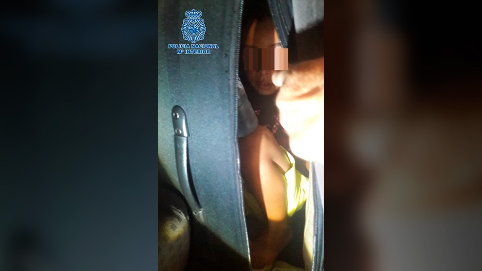 El niño de ocho años escondido en una maleta en Melilla.