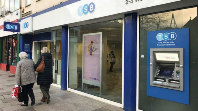 Banco Sabadell releva a un alto cargo de TSB mientras su nueva CEO ultima su plan estratégico