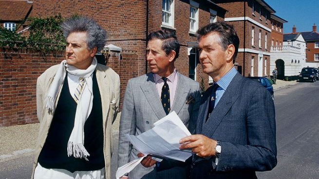 Leon Krier junto al Príncipe de Gales en Poundbury @Getty