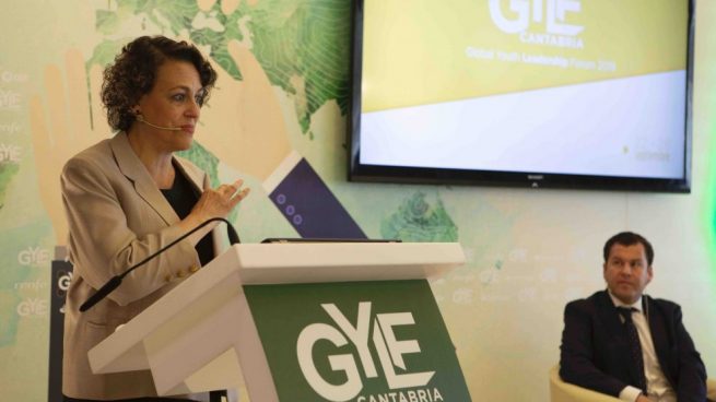 La Ministra de Trabajo, el presidente de Liberbank y el vicepresidente del Santander inauguran el Global Youth Leadership Forum 