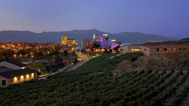 Por toda la geografía española, las bodegas sobresalen por su tradición e historia.