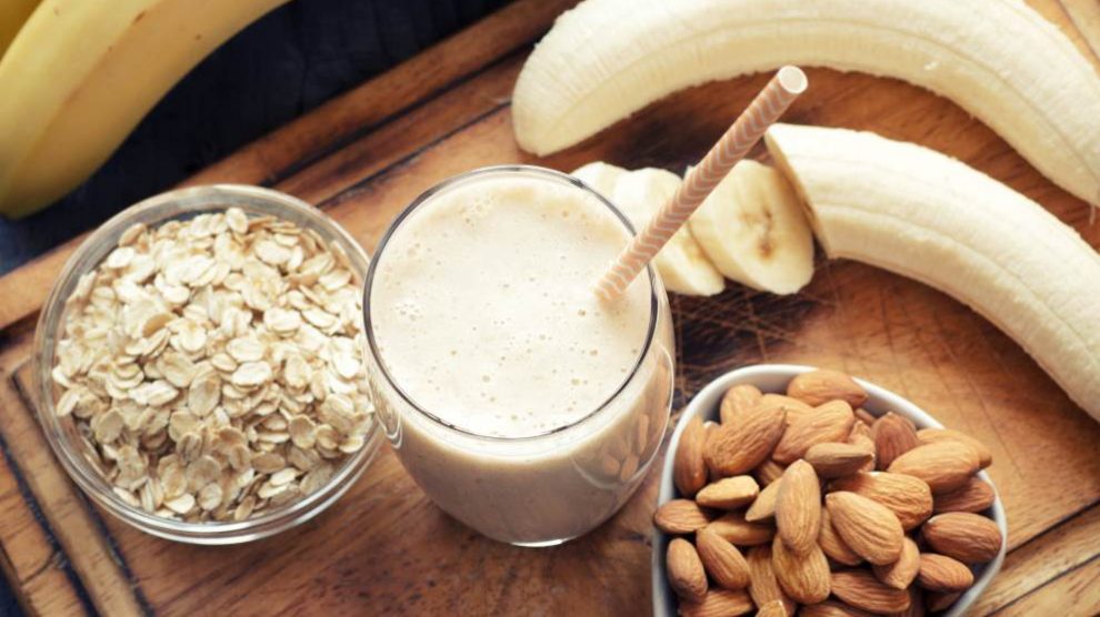 Receta de Smoothie de leche de avena y frutas