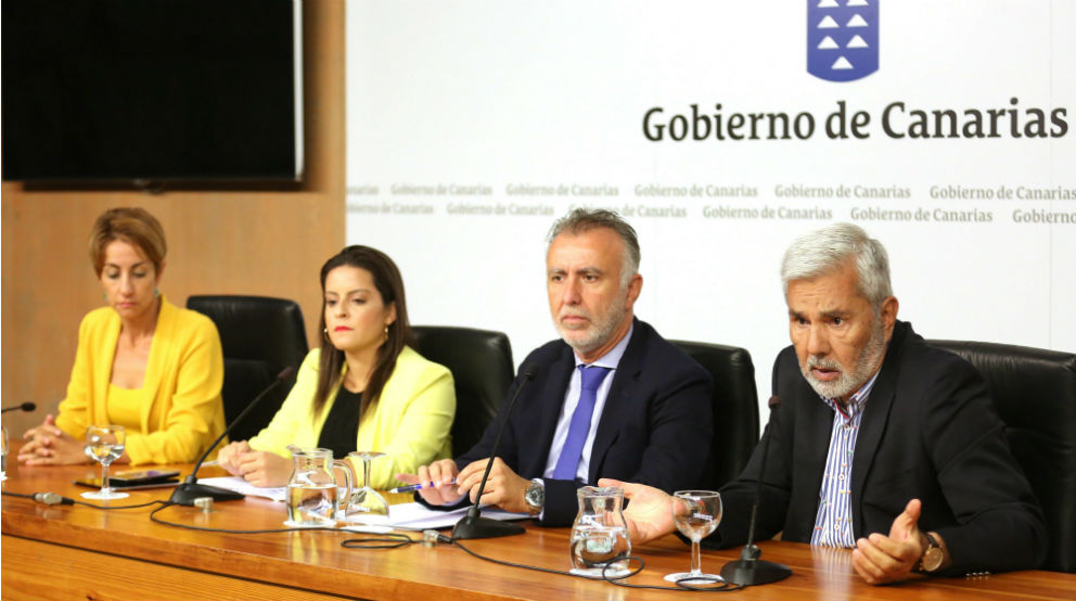 Gobierno de Canarias reunido por Thomas Cook