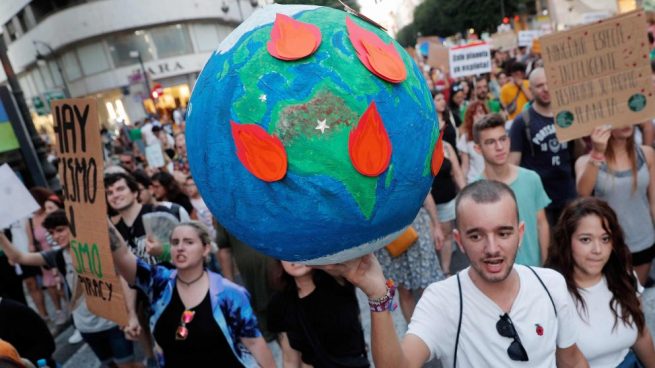 Una marcha por el cambio climático en España @EFE