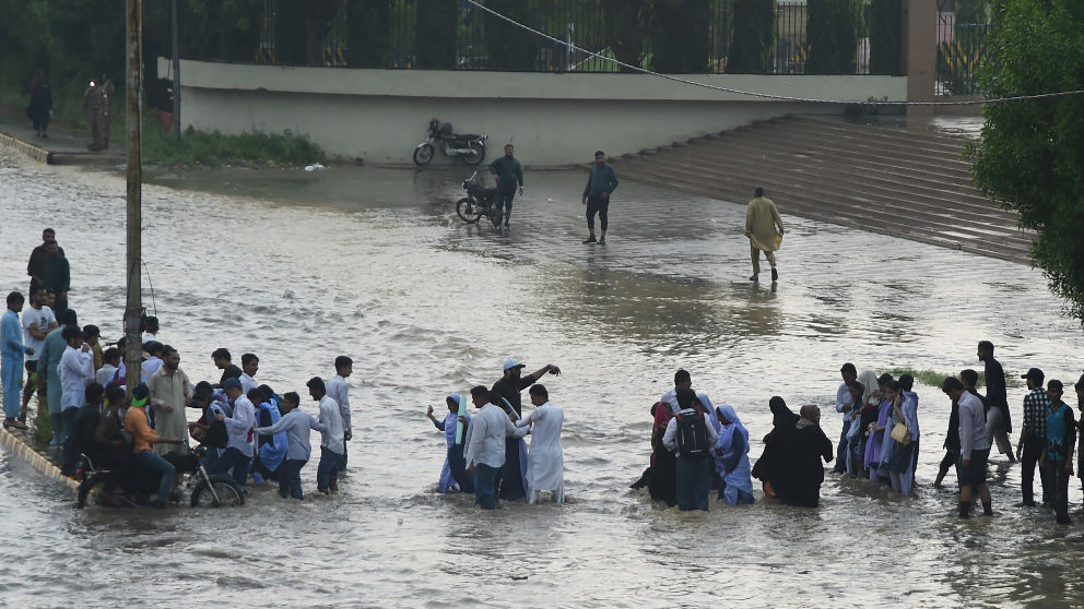 Calles inundadas a causa del monzón en India. Foto: AFP