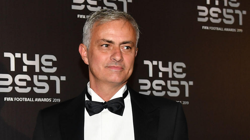 Mourinho,-en-la-gala-del-The-Best-celebrada-esta-semana-en-Milán-(AFP)
