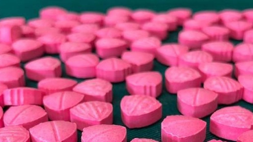Foto de archivo de pastillas de MDMA.