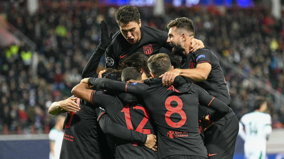 Los jugadores del Atlético de Madrid celebran un gol en Moscú. (Getty)