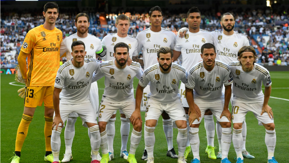 Los jugadores del Real Madrid posan antes del partido contra el Brujas. (AFP)