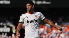 Gonçalo Guedes durante un partido con el Valencia. (Getty)