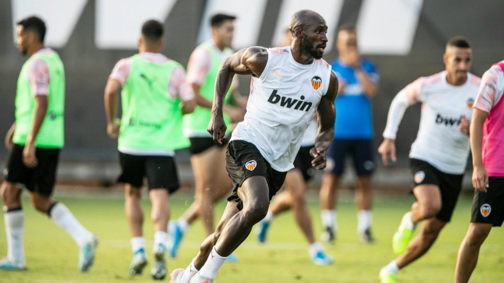 Eliaquim Mangala entrenando con el Valencia (@Elia22Mangala)
