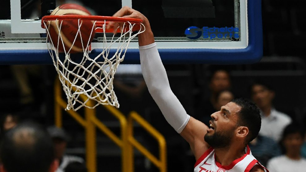 Salah Mejri machaca en el Mundial de baloncesto.