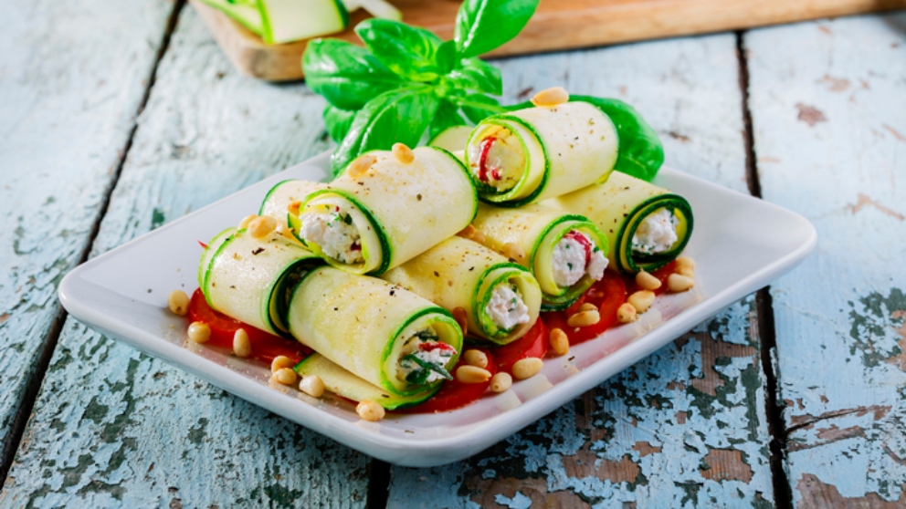 Receta de rollitos de calabacín rellenos de mascarpone atún y aceitunas