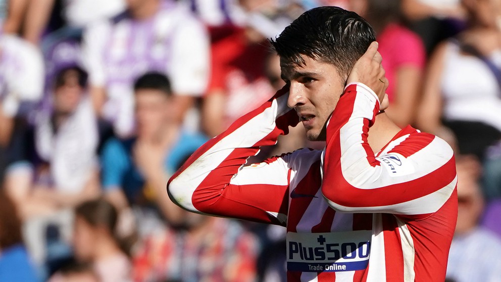 Morata se lamenta durante el Valladolid – Atlético. (AFP)