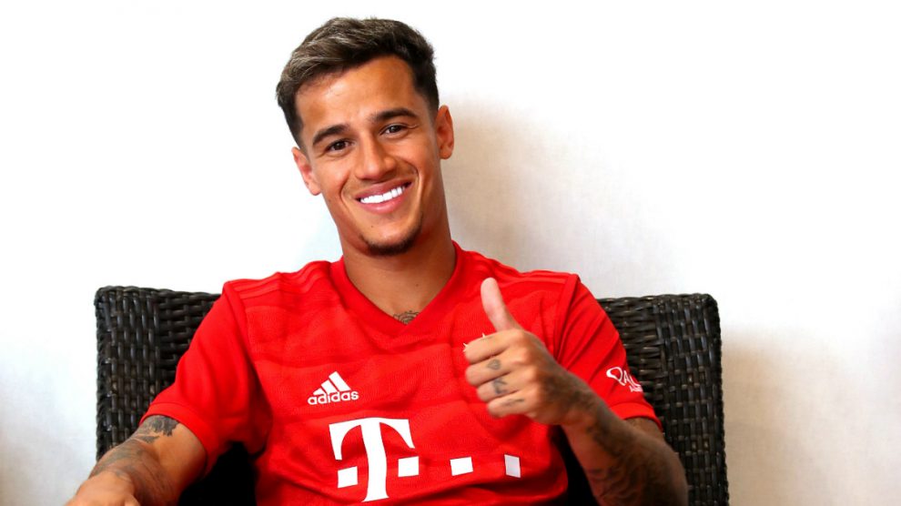 Philippe Coutinho posa con la camiseta del Bayern (Getty).