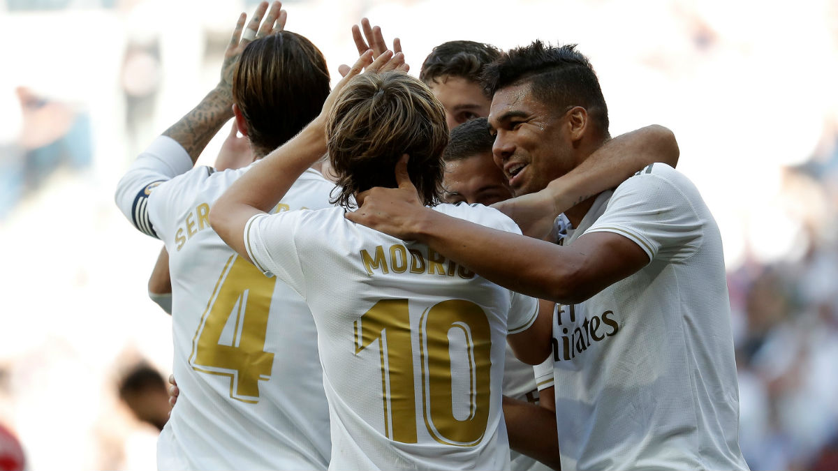Los jugadores del Real Madrid celebran uno de los tantos ante el Granada (Getty).