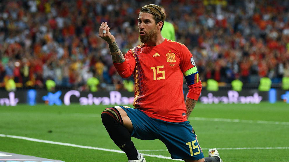 Sergio Ramos celebra un gol con España. (Getty)